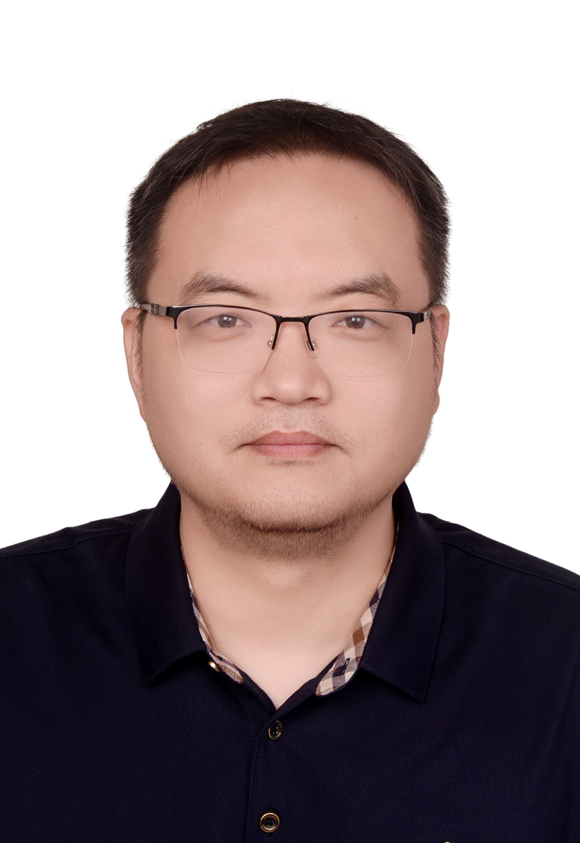 一、个人简介
